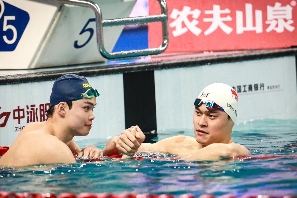 图片报：诺伊尔调整了训练流程，乌尔比希也激励着他继续